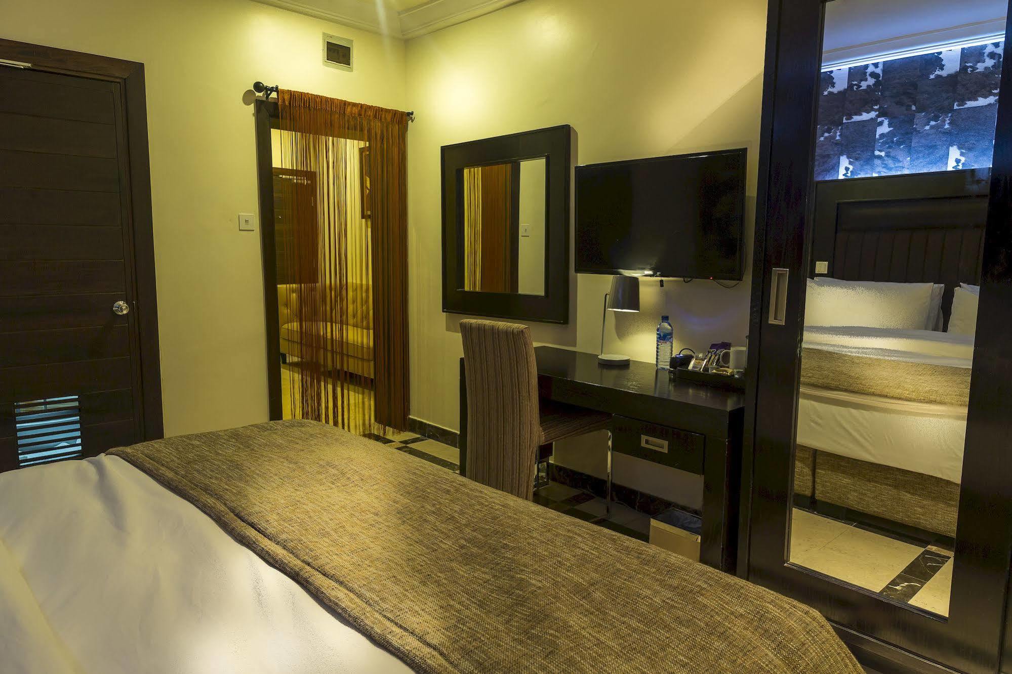 Quo Vadis Hotel Abuja Exteriér fotografie